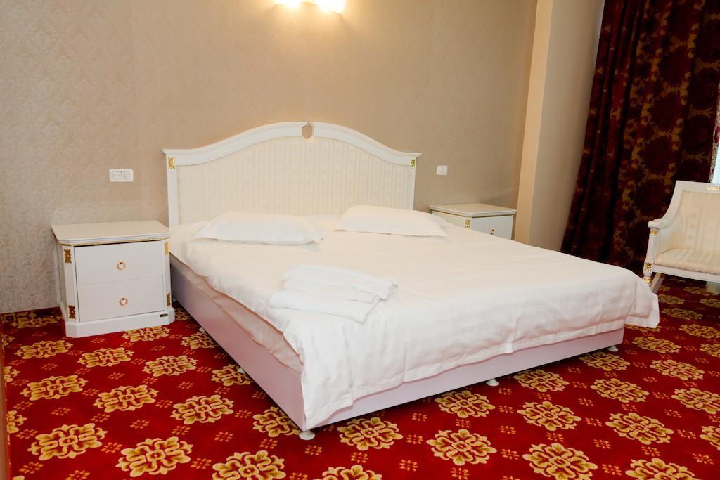 Complex Aristrocratos Hotel Mamaia Room photo