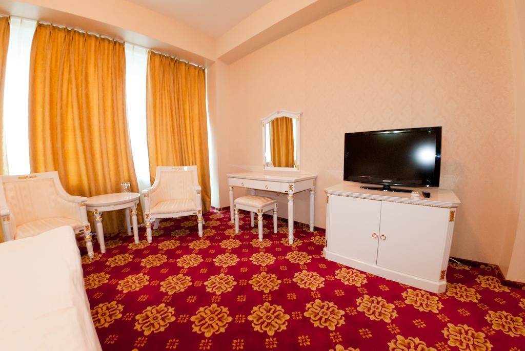 Complex Aristrocratos Hotel Mamaia Exterior photo