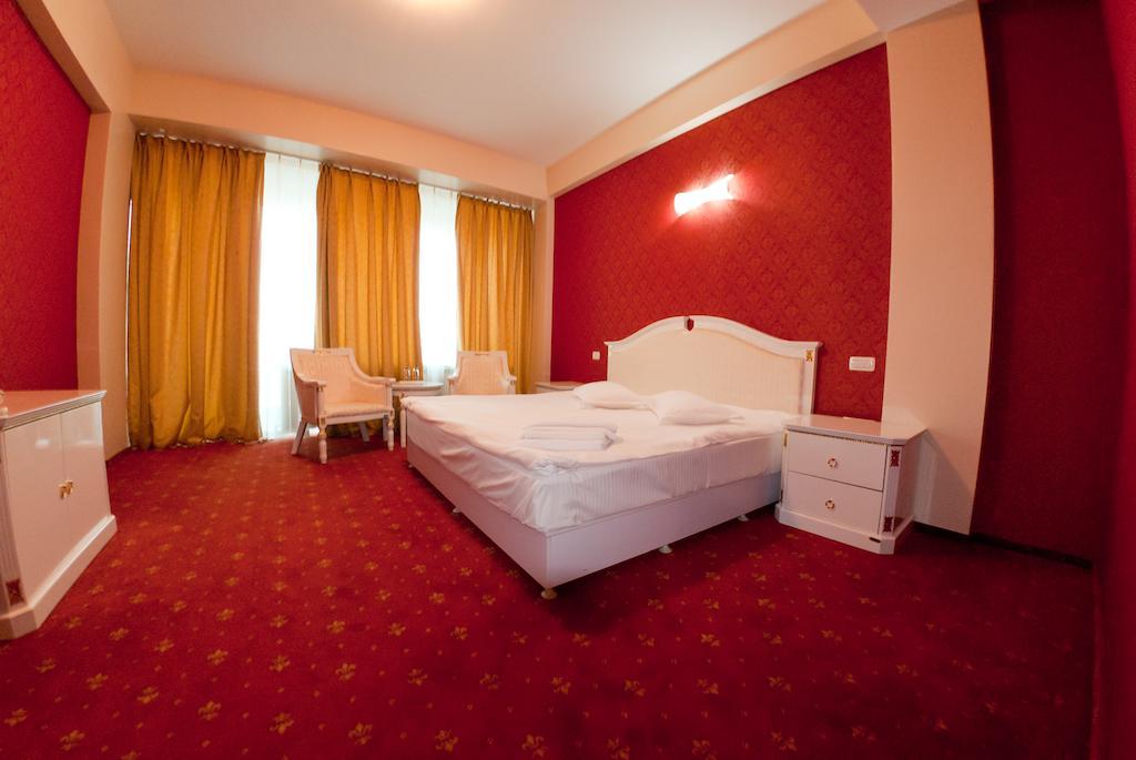 Complex Aristrocratos Hotel Mamaia Room photo