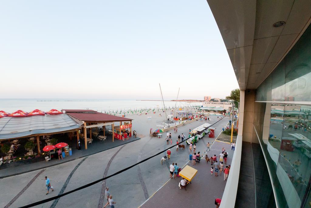 Complex Aristrocratos Hotel Mamaia Exterior photo
